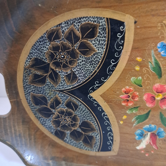 Vintage Floral Hand Painted Gold Mid Century Wood Serving Tray. - Picture 5 of 7